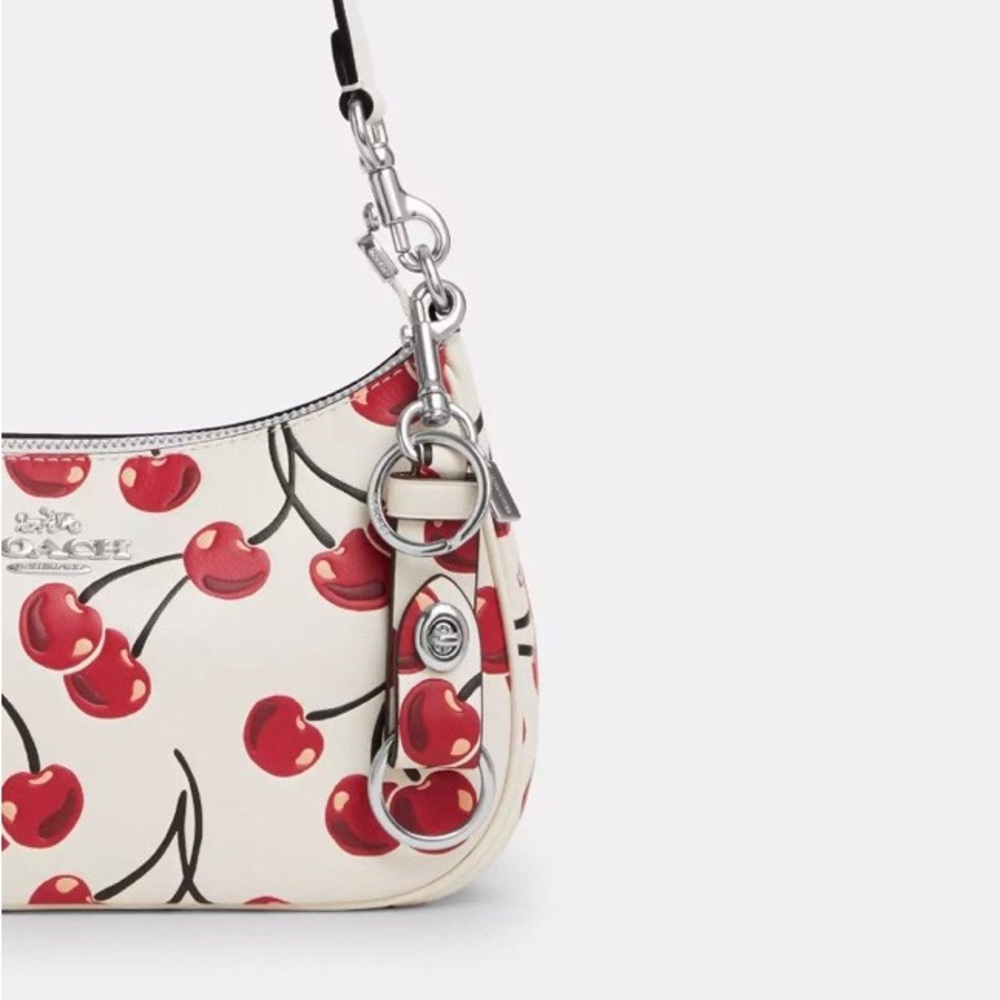 ❤️❤️❤️Authentic Coach Cherry bag charm ❤️❤️❤️ - Picture 3 of 11